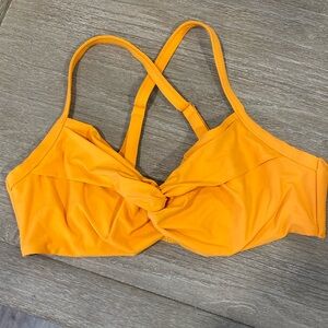 Athleta bikini top. Straps adjustable. Padding removed